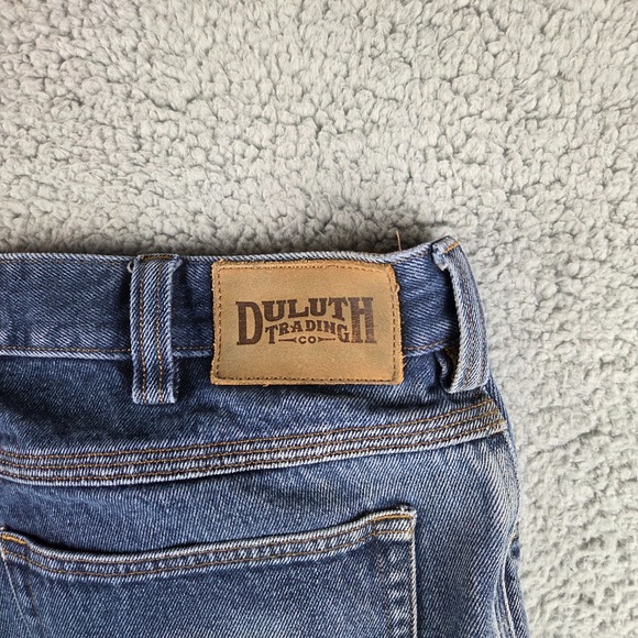 Duluth Trading Jeans Mens 36x32 (34x31) Blue Denim Workwear Distressed - Picture 12 of 14